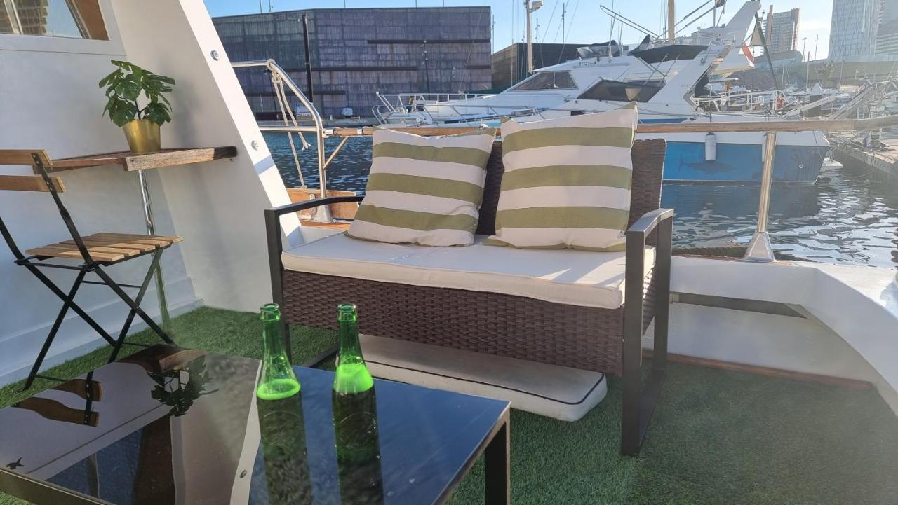 Charming Boat House In Barcelona With Big Terrace And Solarium Hotel Sant Adria de Besos Exterior photo